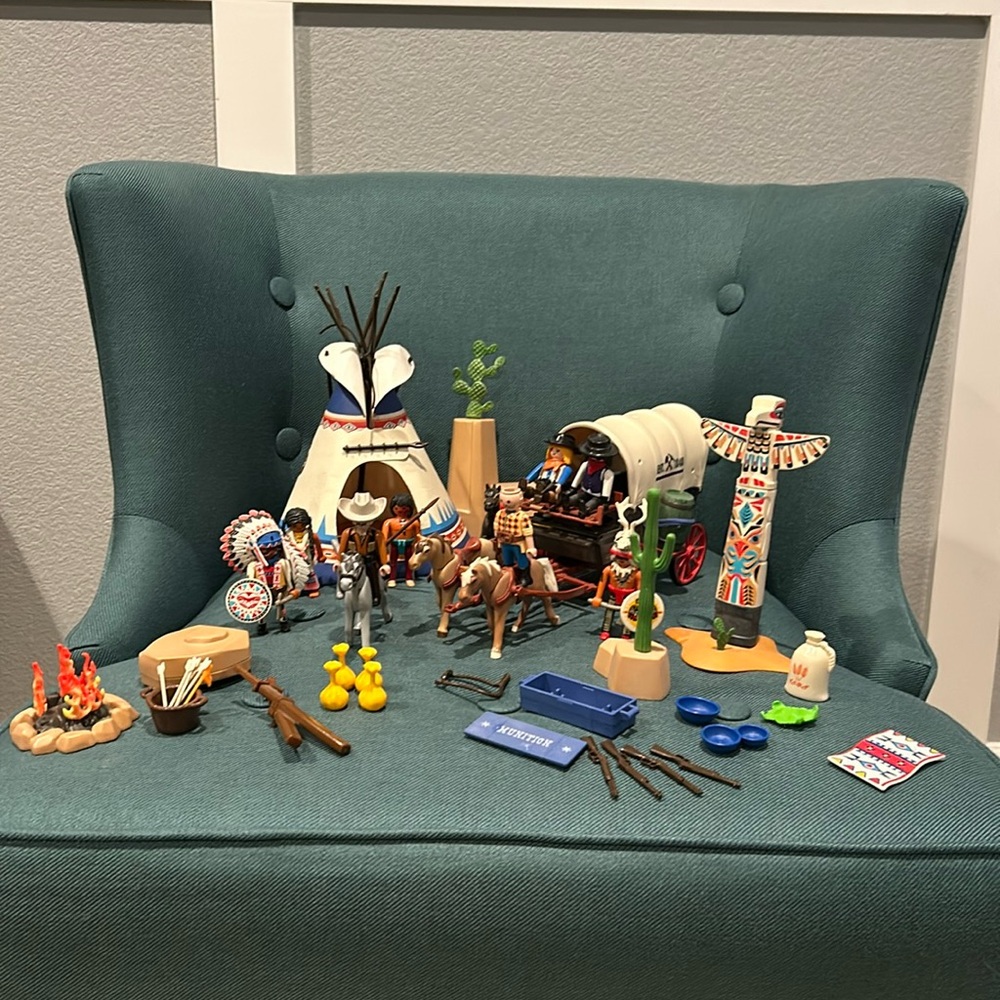 Playmobil vintage cowboy & Native American set
